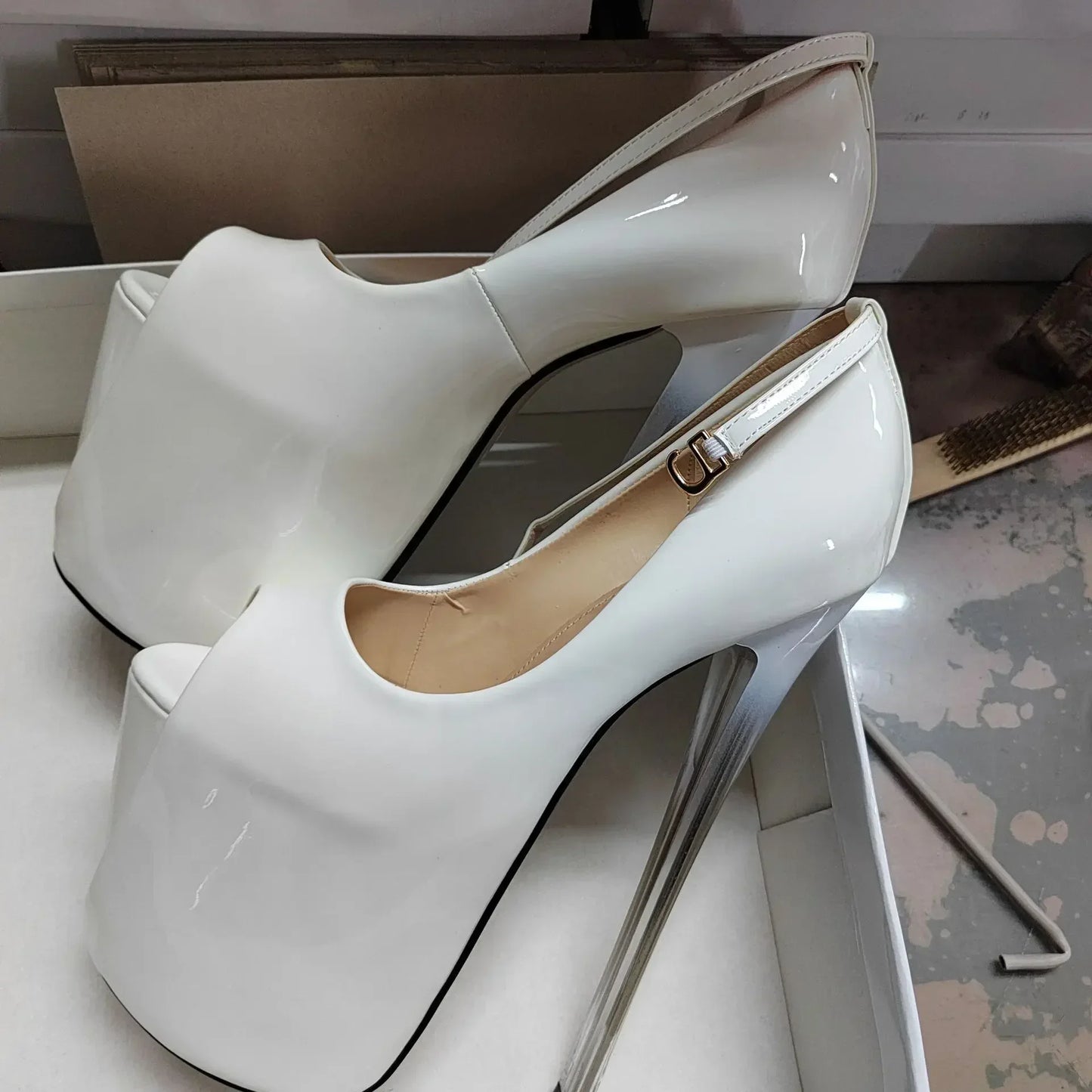 2024 Ultra-high skinny heels 22cm patent skin fish mouth 19cm single shoe runway sexy big size women's shoes sky high 34-43yards